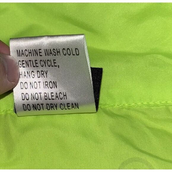 CANARI Cycling Jacket Windbreaker Men’s Size Medium Lightweight Neon Yellow - Picture 6 of 9